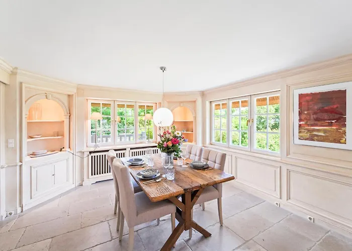 Avenarius Hues Semesterbostad