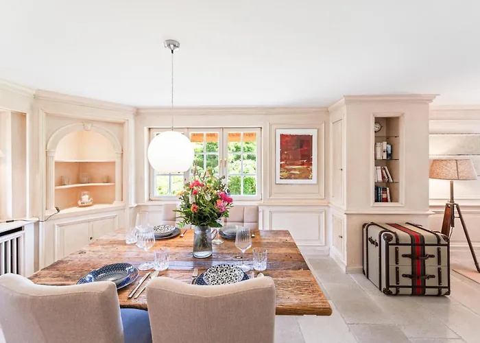 Semesterbostad Avenarius Hues *