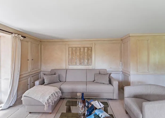 Semesterbostad Avenarius Hues *